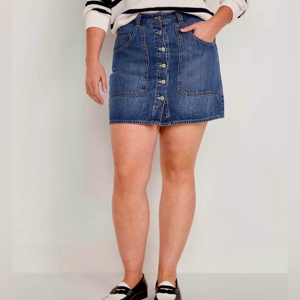 Old Navy Women’s Medium Wash Mid-Rise Utility Denim Mini Skirt Size 16